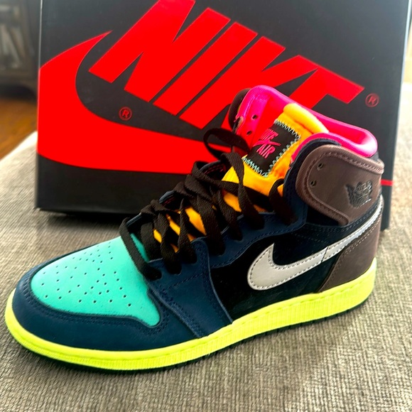 4.5 Boys Air Jordan Retro High OG